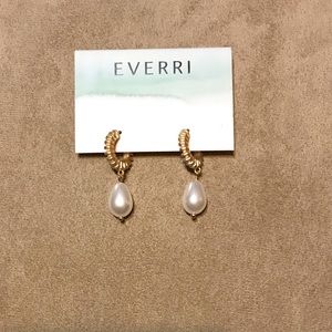 Everri Hoop Earrings